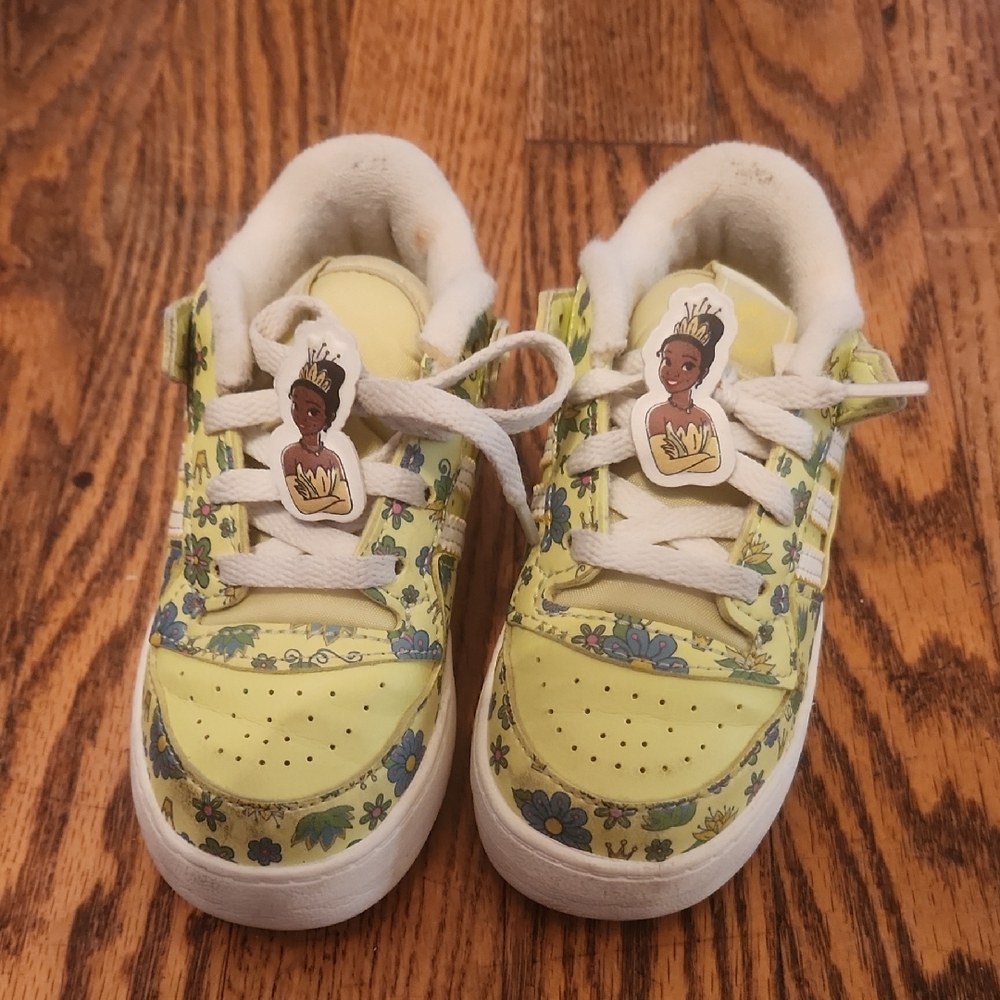 Princess TIANA Adidas Floral Princess Sneakers Sz 8
